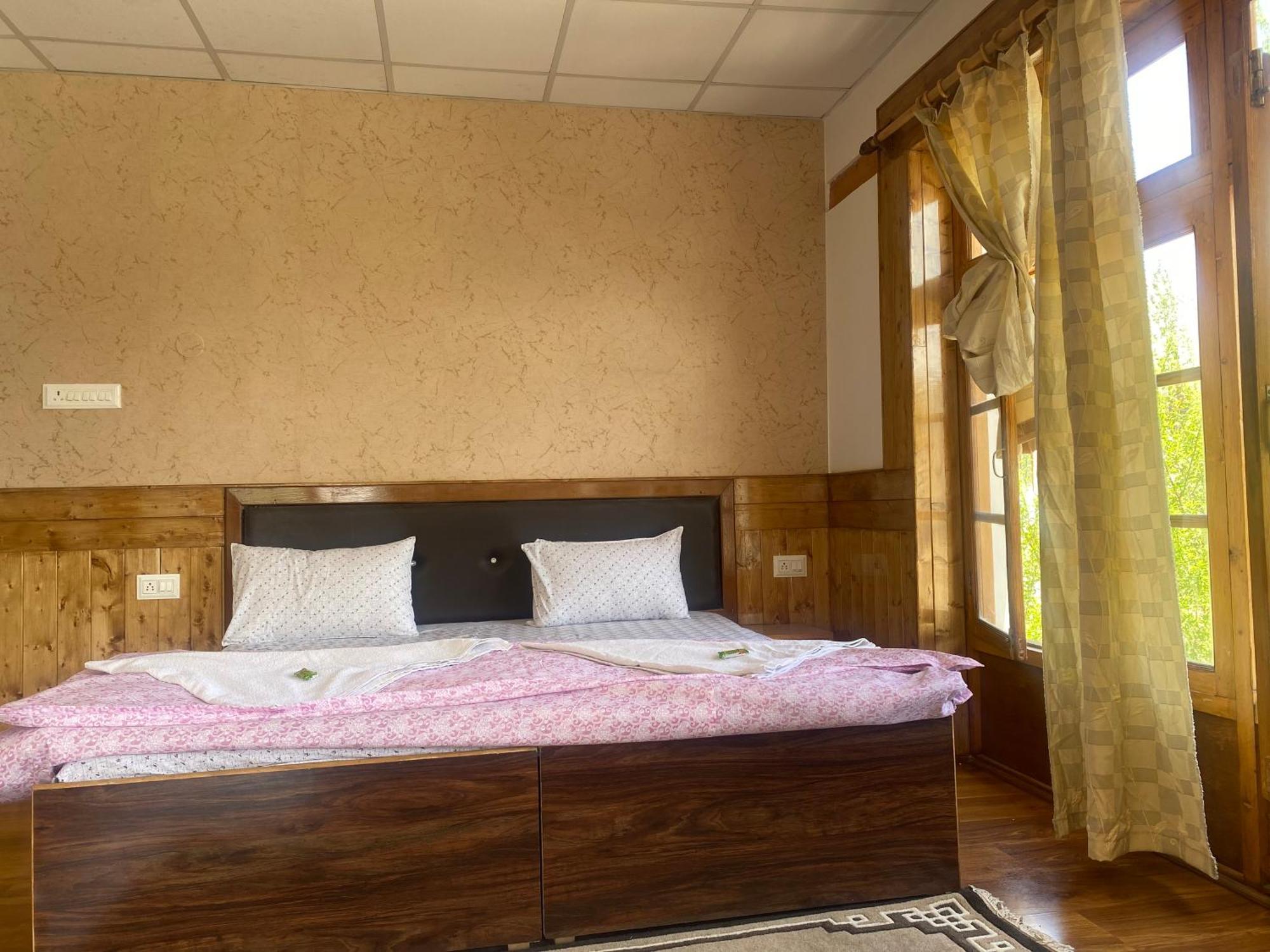 Jimmys Homestay Лех Экстерьер фото