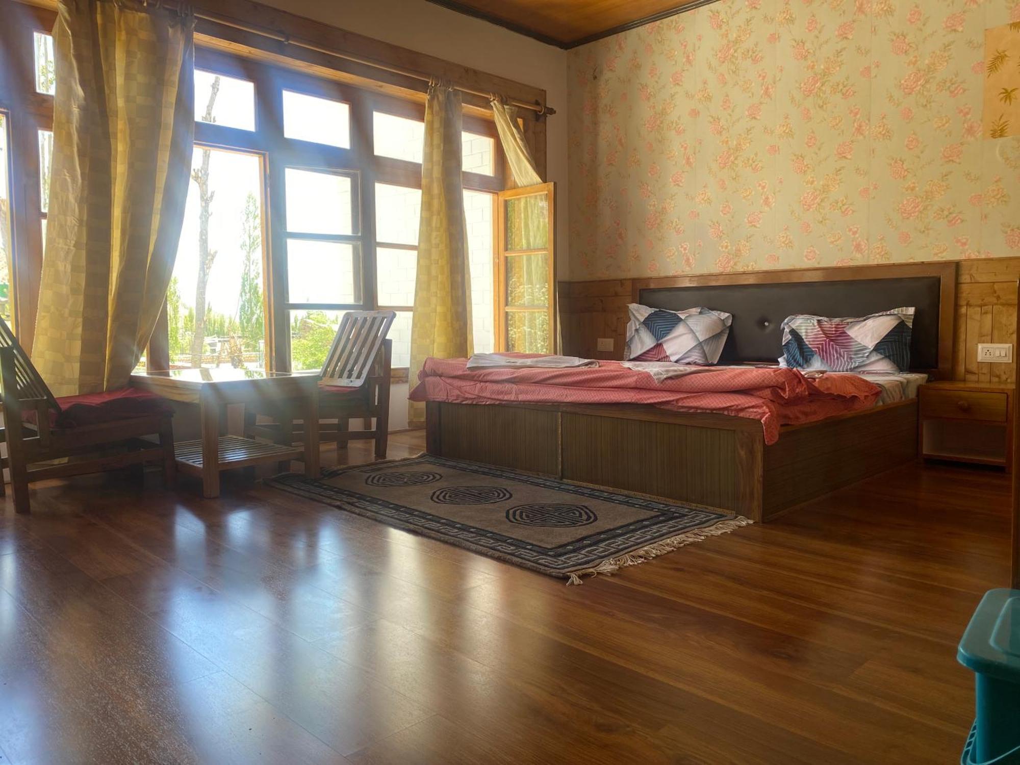 Jimmys Homestay Лех Экстерьер фото